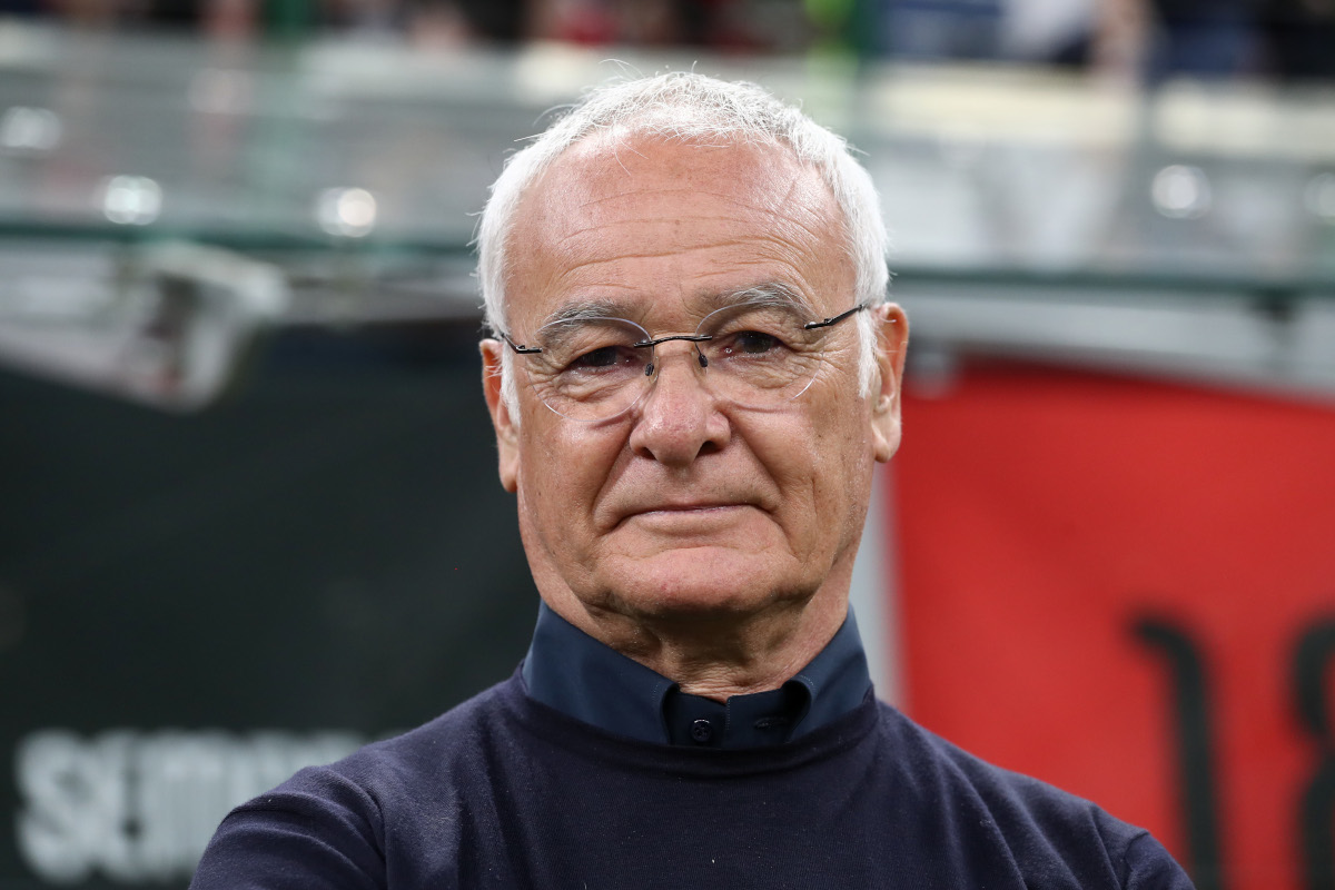 MILAN, ITALY - MAY 11: Claudio Ranieri, Head Coach of Cagliari Calcio, looks on prior to the Serie A TIM match between AC Milan and Cagliari at Stadio Giuseppe Meazza on May 11, 2024 in Milan, Italy. (Photo by Marco Luzzani/Getty Images)